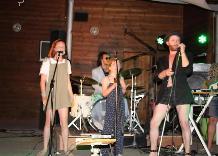 Domaine Vallee Du Tarn Sn キャンプ場 Saint-Cirgue