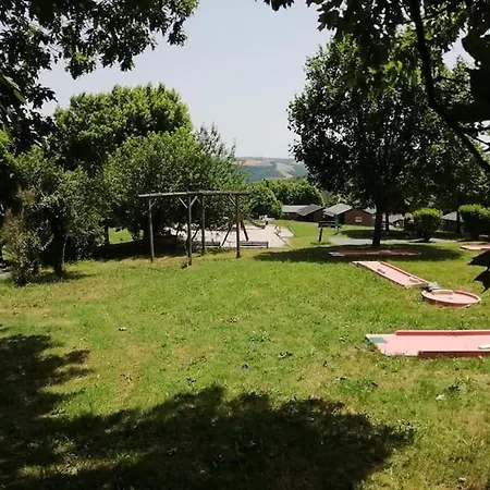 Domaine Vallee Du Tarn Sn Kamp alanı Saint-Cirgue